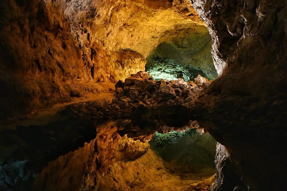cueva de los verdes